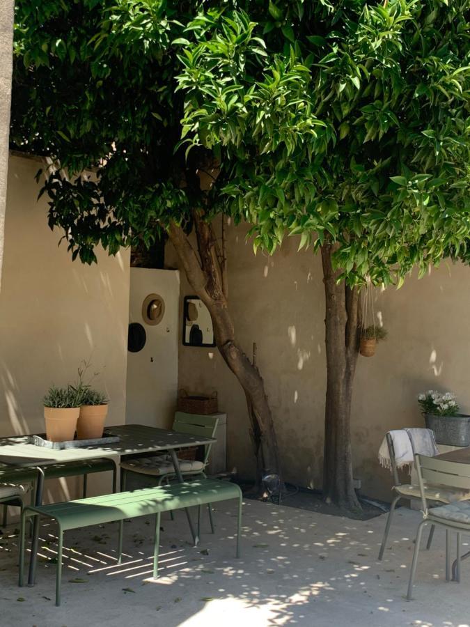 Fourques  La Maison De Cerise מראה חיצוני תמונה