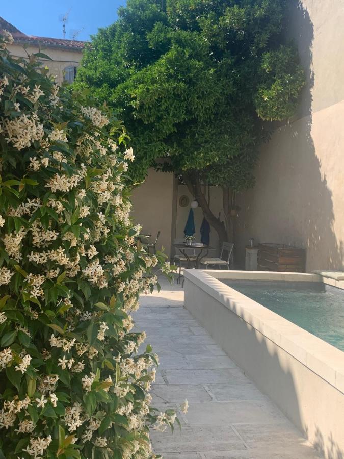 Fourques  La Maison De Cerise מראה חיצוני תמונה